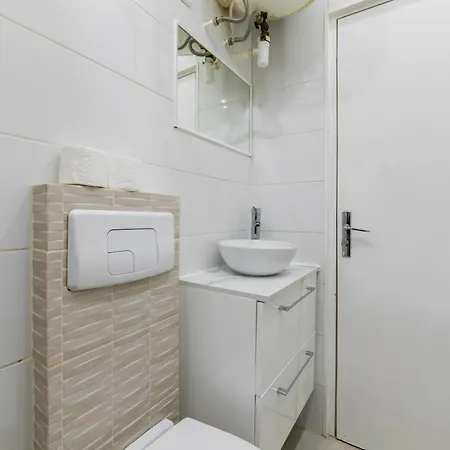 Metro Jaures Equipe - 19 Apartment